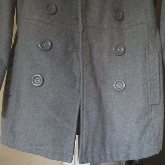 Coat - Picture 4 of 4